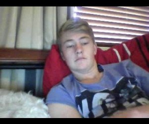 aussi twink wanking on cam