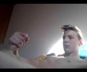 Blond Amateur Cam Boy