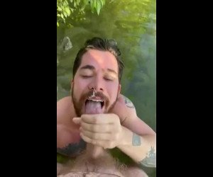 blowing boyfriend while on vacation