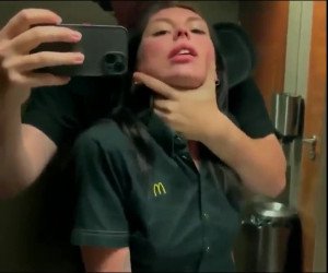 fucking coworker in mcdonalds bathroom